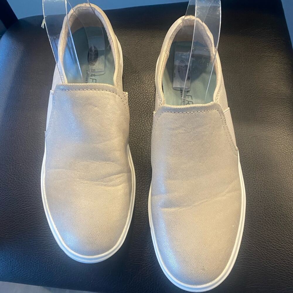 Dr Scholls 8.5 Madison Slip On Sneakers Casual Light Gold Faux Leather 8.5